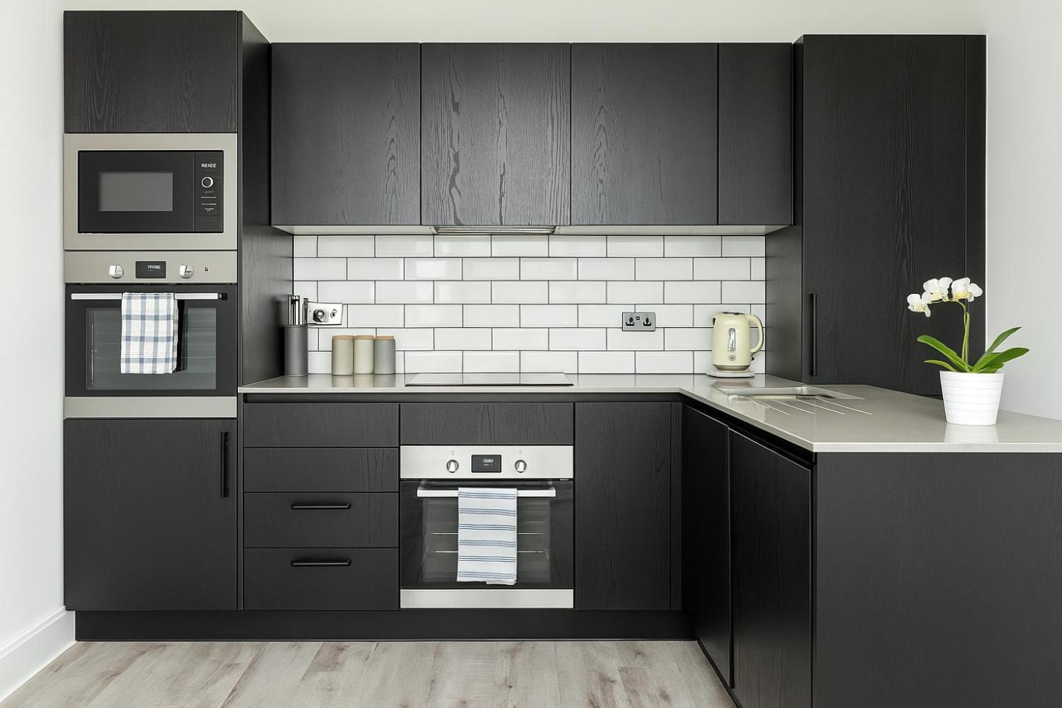 Modern 1-bed Flat - Icon Tower - New Build In One West Point *